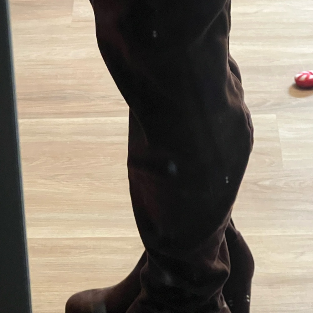 Boots - Picture 6 of 7